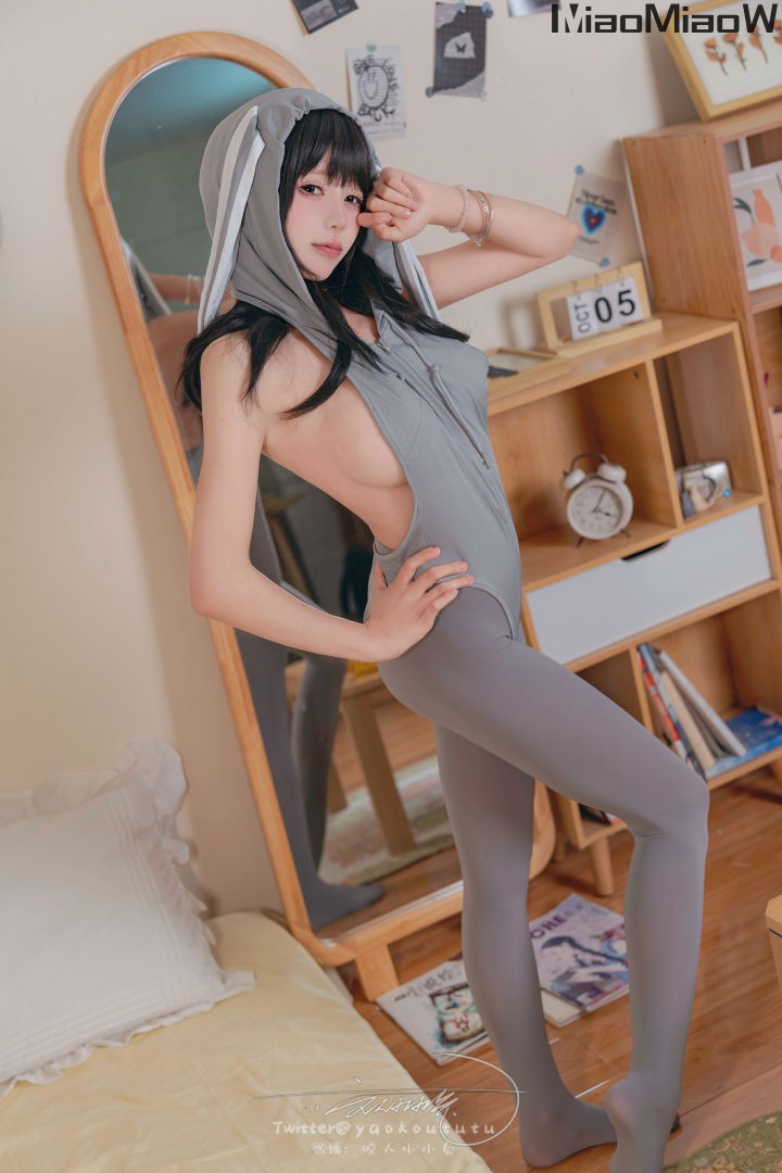 Coser@黏黏团子兔 – 小灰兔 [41P+1V-1.01GB]