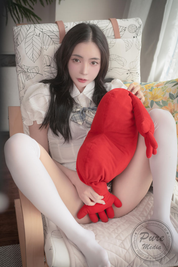 [Pure Media] Vol.288 Mallang – Moist girl on rainy day [151P-241MB]